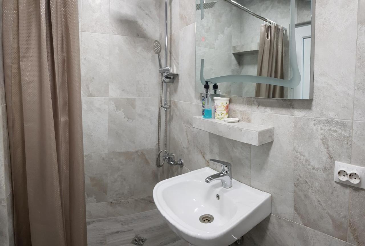 Guest House 15A 库塔伊西 外观 照片